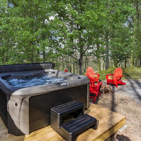 Amazing Views, Hot Tub, Fire Pit, Deck & Fireplace Inwood Exteriér fotografie