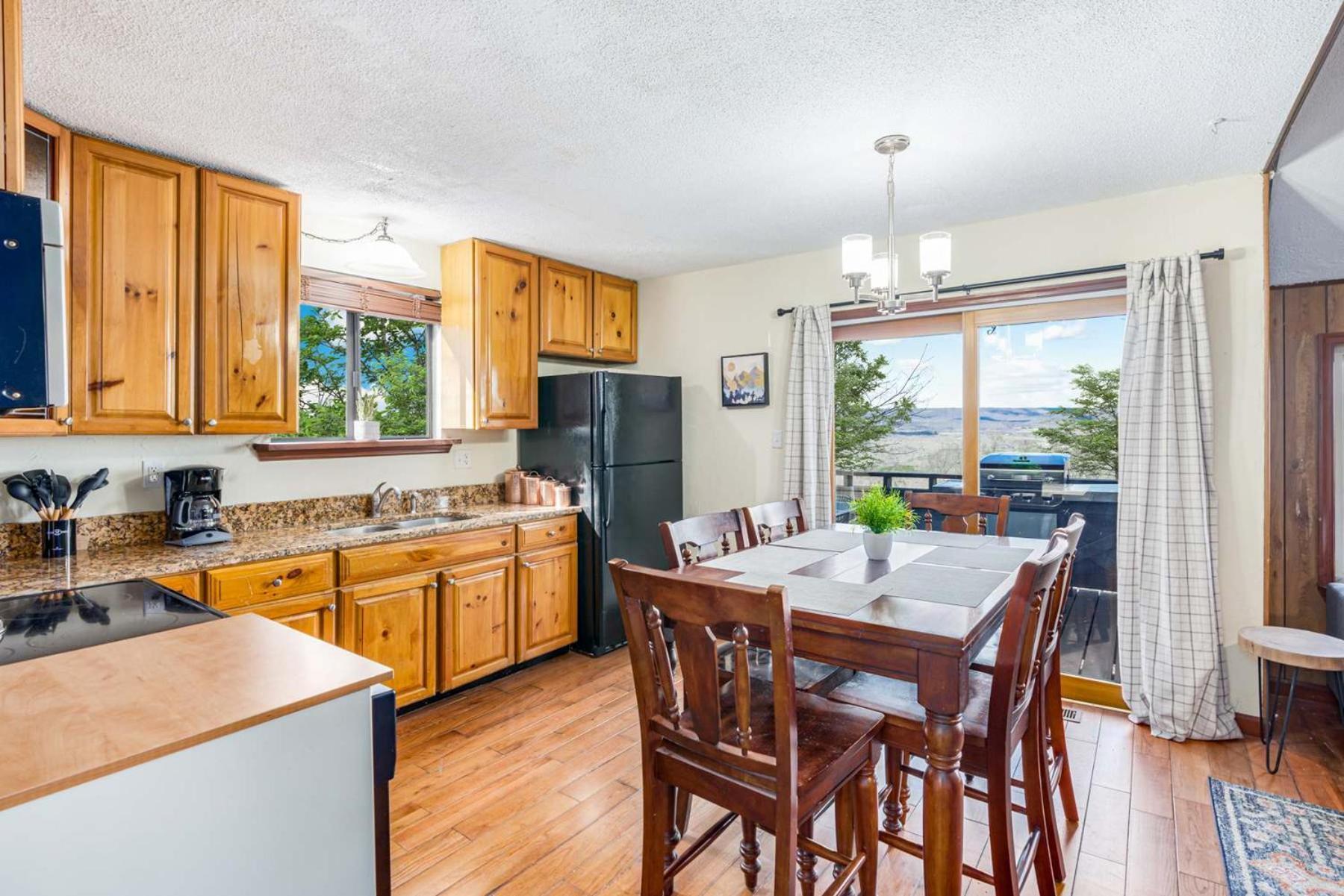 Amazing Views, Hot Tub, Fire Pit, Deck & Fireplace Inwood Exteriér fotografie
